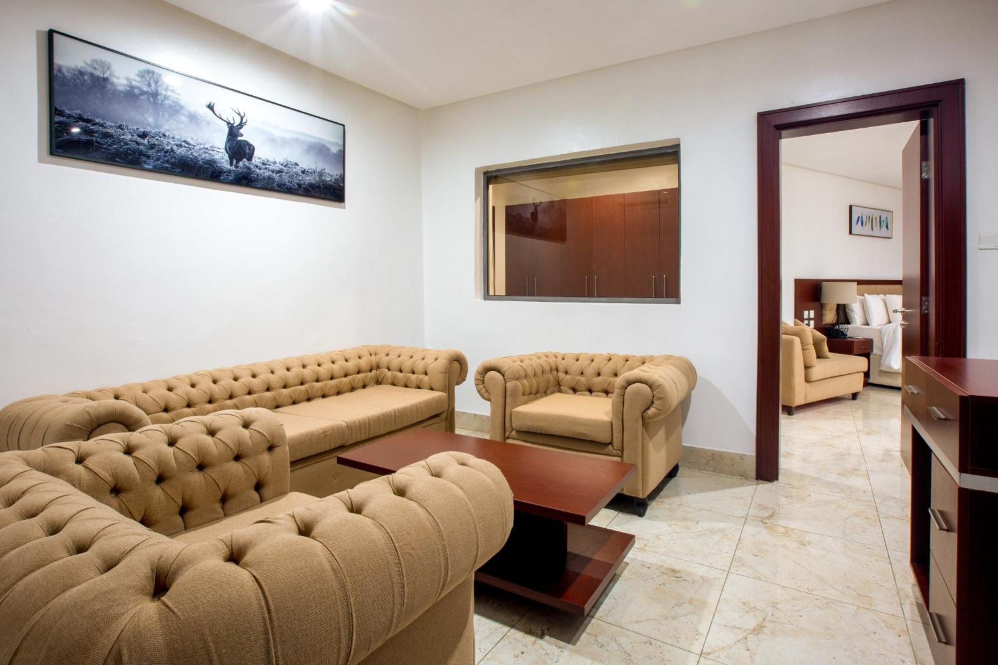Johnwood Hotel By Bolton Abuja Ngoại thất bức ảnh